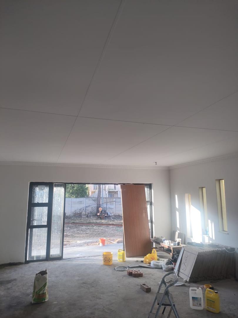 To Let 4 Bedroom Property for Rent in Pellissier Free State